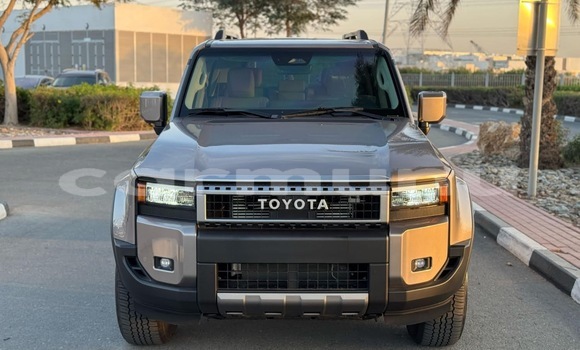 Acheter Occasion Voiture Toyota Prado Gris à Brazzaville, Commune de Brazzaville Acheter Occasion Voiture Toyota Prado Gris à Brazzaville, Commune de Brazzaville
