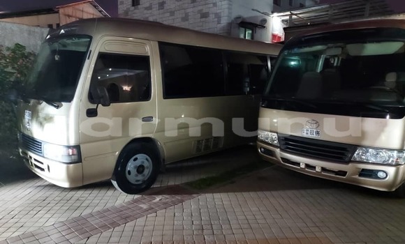 Acheter Occasion Voiture Toyota Coaster Beige à Brazzaville, Commune de Brazzaville Acheter Occasion Voiture Toyota Coaster Beige à Brazzaville, Commune de Brazzaville