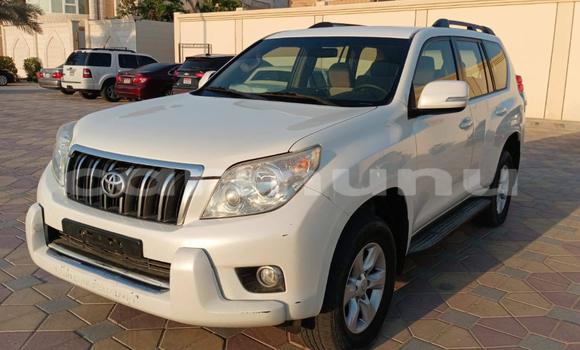 Acheter Occasion Voiture Toyota Prado Blanc à Brazzaville, Commune de Brazzaville Acheter Occasion Voiture Toyota Prado Blanc à Brazzaville, Commune de Brazzaville