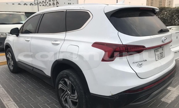 Acheter Occasion Voiture Hyundai Santa Fe Blanc à Pointe–Noire, Région du Kouilou Acheter Occasion Voiture Hyundai Santa Fe Blanc à Pointe–Noire, Région du Kouilou