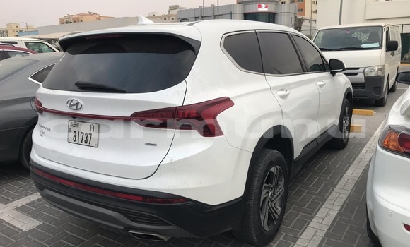 Acheter Occasion Voiture Hyundai Santa Fe Blanc à Pointe–Noire, Région du Kouilou Acheter Occasion Voiture Hyundai Santa Fe Blanc à Pointe–Noire, Région du Kouilou