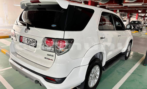 Acheter Occasion Voiture Toyota Fortuner Blanc à Brazzaville, Commune de Brazzaville Acheter Occasion Voiture Toyota Fortuner Blanc à Brazzaville, Commune de Brazzaville