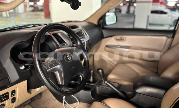 Acheter Occasion Voiture Toyota Fortuner Blanc à Brazzaville, Commune de Brazzaville Acheter Occasion Voiture Toyota Fortuner Blanc à Brazzaville, Commune de Brazzaville