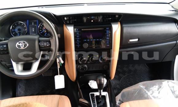 Acheter Neuf Voiture Toyota Fortuner Blanc à Brazzaville, Commune de Brazzaville Acheter Neuf Voiture Toyota Fortuner Blanc à Brazzaville, Commune de Brazzaville