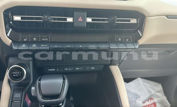 Acheter Occasion Voiture Toyota Prado Blanc à Brazzaville, Commune de Brazzaville Acheter Occasion Voiture Toyota Prado Blanc à Brazzaville, Commune de Brazzaville