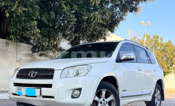 Acheter Occasion Voiture Toyota RAV4 Blanc à Brazzaville, Commune de Brazzaville Acheter Occasion Voiture Toyota RAV4 Blanc à Brazzaville, Commune de Brazzaville