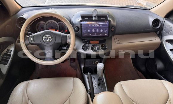 Acheter Occasion Voiture Toyota RAV4 Blanc à Brazzaville, Commune de Brazzaville Acheter Occasion Voiture Toyota RAV4 Blanc à Brazzaville, Commune de Brazzaville