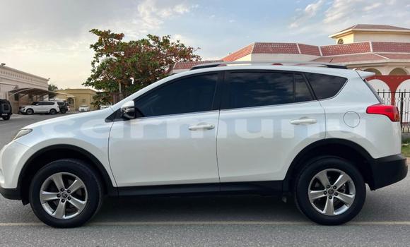 Acheter Occasion Voiture Toyota RAV4 Blanc à Pointe–Noire, Région du Kouilou Acheter Occasion Voiture Toyota RAV4 Blanc à Pointe–Noire, Région du Kouilou