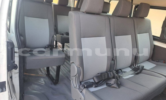 Acheter Occasion Voiture Toyota Hiace Blanc à Pointe–Noire, Région du Kouilou Acheter Occasion Voiture Toyota Hiace Blanc à Pointe–Noire, Région du Kouilou