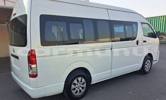 Acheter Occasion Voiture Toyota Hiace Blanc à Pointe–Noire, Région du Kouilou Acheter Occasion Voiture Toyota Hiace Blanc à Pointe–Noire, Région du Kouilou