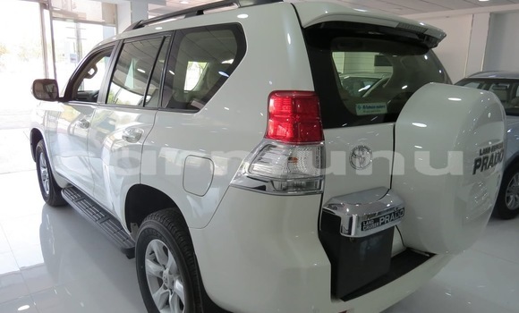 Buy Used Toyota Prado White Car in Black Point in Kouilou region Buy Used Toyota Prado White Car in Black Point in Kouilou region