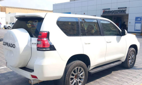 Acheter Occasion Voiture Toyota Prado Blanc à Brazzaville, Commune de Brazzaville Acheter Occasion Voiture Toyota Prado Blanc à Brazzaville, Commune de Brazzaville