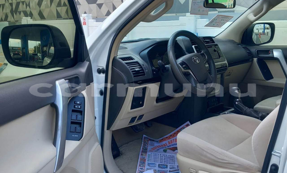 Acheter Occasion Voiture Toyota Prado Blanc à Brazzaville, Commune de Brazzaville Acheter Occasion Voiture Toyota Prado Blanc à Brazzaville, Commune de Brazzaville