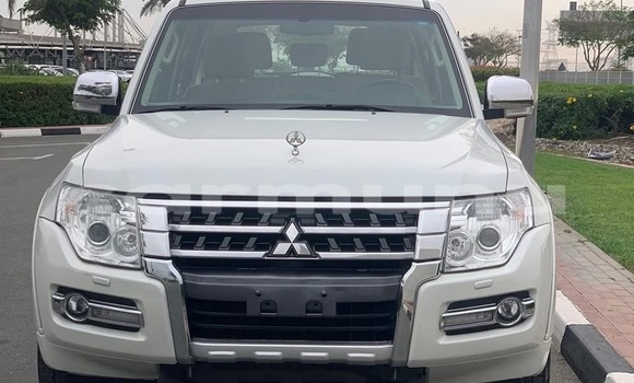 Acheter Occasion Voiture Mitsubishi Pajero Blanc à Pointe–Noire, Région du Kouilou Acheter Occasion Voiture Mitsubishi Pajero Blanc à Pointe–Noire, Région du Kouilou