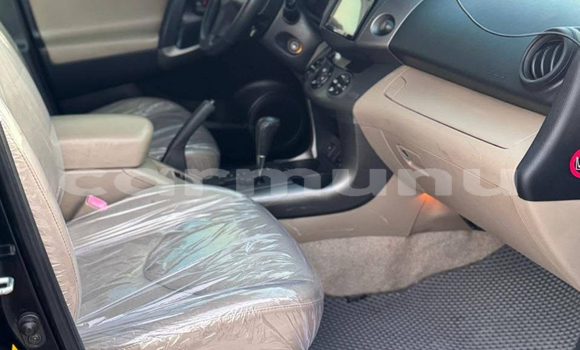 Acheter Occasion Voiture Toyota RAV4 Noir à Pointe–Noire, Région du Kouilou Acheter Occasion Voiture Toyota RAV4 Noir à Pointe–Noire, Région du Kouilou