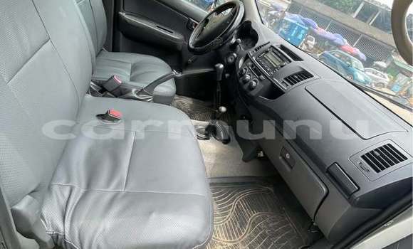 Buy Used Toyota Hiluxe VIGO White Car in Brazzaville in Municipality of Brazzaville Buy Used Toyota Hiluxe VIGO White Car in Brazzaville in Municipality of Brazzaville