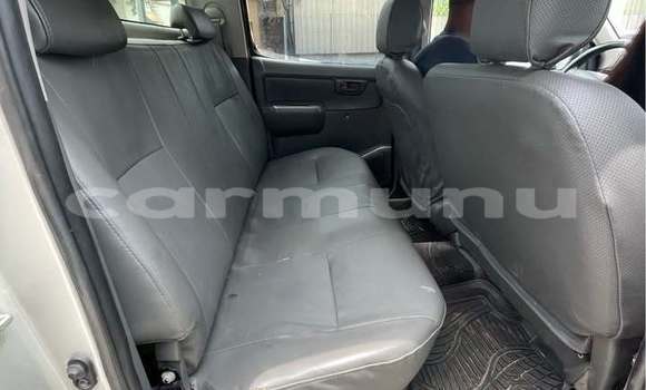 Buy Used Toyota Hiluxe VIGO White Car in Brazzaville in Municipality of Brazzaville Buy Used Toyota Hiluxe VIGO White Car in Brazzaville in Municipality of Brazzaville