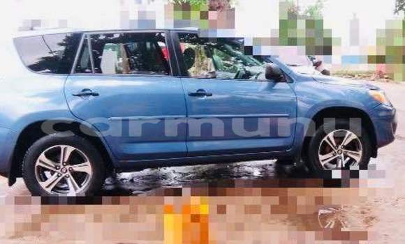 Buy Used Toyota RAV4 Blue Car in Brazzaville in Municipality of Brazzaville Buy Used Toyota RAV4 Blue Car in Brazzaville in Municipality of Brazzaville