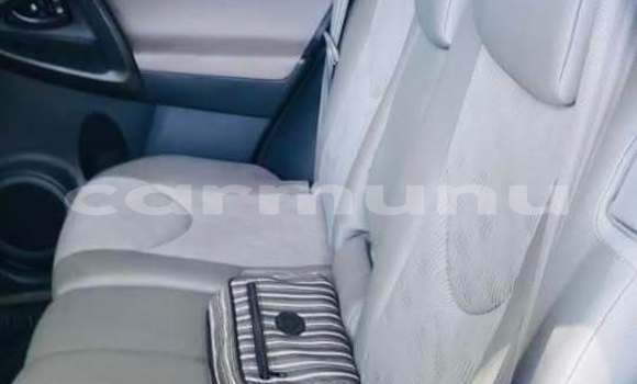 Buy Used Toyota RAV4 Blue Car in Brazzaville in Municipality of Brazzaville Buy Used Toyota RAV4 Blue Car in Brazzaville in Municipality of Brazzaville