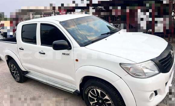 Buy Used Toyota Hiluxe VIGO White Car in Brazzaville in Municipality of Brazzaville Buy Used Toyota Hiluxe VIGO White Car in Brazzaville in Municipality of Brazzaville