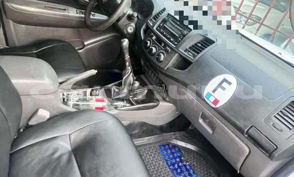 Buy Used Toyota Hiluxe VIGO White Car in Brazzaville in Municipality of Brazzaville Buy Used Toyota Hiluxe VIGO White Car in Brazzaville in Municipality of Brazzaville