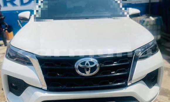 Buy Used Toyota Fortuner White Car in Brazzaville in Municipality of Brazzaville Buy Used Toyota Fortuner White Car in Brazzaville in Municipality of Brazzaville
