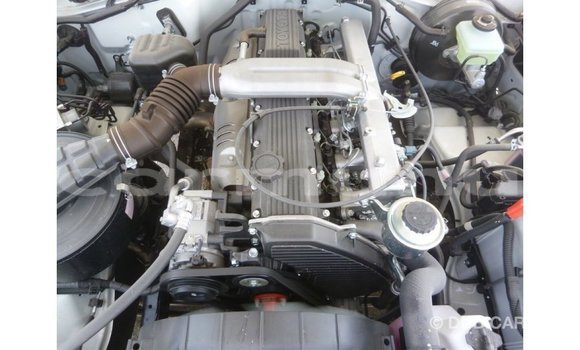 Buy Import Toyota Land Cruiser White Car in Import - Dubai in Region of Bouenza Buy Import Toyota Land Cruiser White Car in Import - Dubai in Region of Bouenza