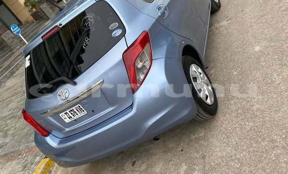 Acheter Occasion Voiture Toyota Yaris Bleu à Brazzaville, Commune de Brazzaville Acheter Occasion Voiture Toyota Yaris Bleu à Brazzaville, Commune de Brazzaville