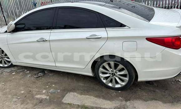 Acheter Occasion Voiture Hyundai Sonata Blanc à Brazzaville, Commune de Brazzaville Acheter Occasion Voiture Hyundai Sonata Blanc à Brazzaville, Commune de Brazzaville