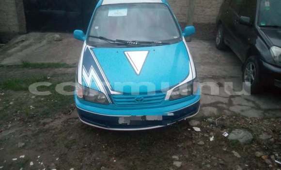 Acheter Occasion Voiture Toyota Picnic Bleu à Brazzaville, Commune de Brazzaville Acheter Occasion Voiture Toyota Picnic Bleu à Brazzaville, Commune de Brazzaville