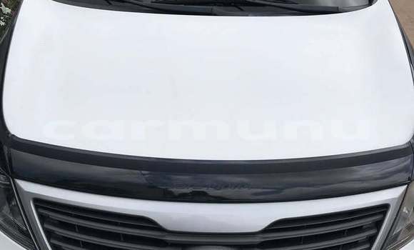 Acheter Occasion Voiture Kia Sportage Blanc à Brazzaville, Commune de Brazzaville Acheter Occasion Voiture Kia Sportage Blanc à Brazzaville, Commune de Brazzaville