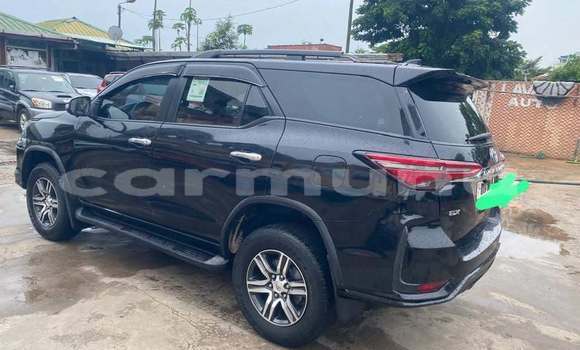 Acheter Occasion Voiture Toyota Fortuner Noir à Brazzaville, Commune de Brazzaville Acheter Occasion Voiture Toyota Fortuner Noir à Brazzaville, Commune de Brazzaville