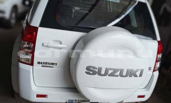 Acheter Occasion Voiture Suzuki Grand Vitara Blanc à Brazzaville, Commune de Brazzaville Acheter Occasion Voiture Suzuki Grand Vitara Blanc à Brazzaville, Commune de Brazzaville