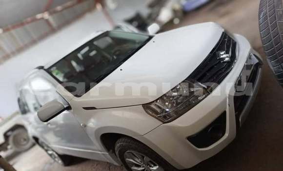 Acheter Occasion Voiture Suzuki Grand Vitara Blanc à Brazzaville, Commune de Brazzaville Acheter Occasion Voiture Suzuki Grand Vitara Blanc à Brazzaville, Commune de Brazzaville