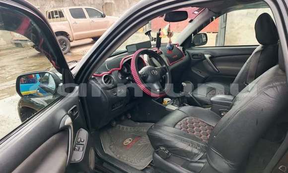 Acheter Occasion Voiture Toyota RAV4 Noir à Brazzaville, Commune de Brazzaville Acheter Occasion Voiture Toyota RAV4 Noir à Brazzaville, Commune de Brazzaville