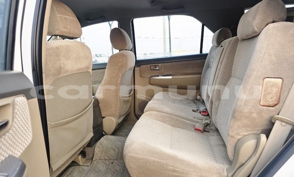 Acheter Occasion Voiture Toyota Fortuner Blanc à Brazzaville, Commune de Brazzaville Acheter Occasion Voiture Toyota Fortuner Blanc à Brazzaville, Commune de Brazzaville