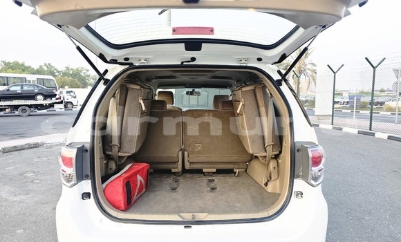 Acheter Occasion Voiture Toyota Fortuner Blanc à Brazzaville, Commune de Brazzaville Acheter Occasion Voiture Toyota Fortuner Blanc à Brazzaville, Commune de Brazzaville