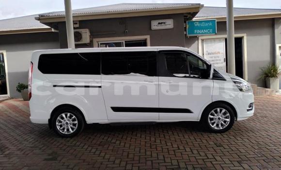 Acheter Occasion Voiture Ford Tourneo Custom Blanc à Brazzaville, Commune de Brazzaville Acheter Occasion Voiture Ford Tourneo Custom Blanc à Brazzaville, Commune de Brazzaville