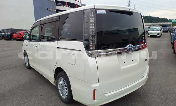 Buy Used Toyota Voxy White Car in Brazzaville in Municipality of Brazzaville Buy Used Toyota Voxy White Car in Brazzaville in Municipality of Brazzaville