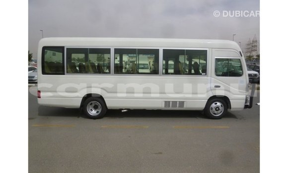 Acheter Import Voiture Toyota Coaster Blanc à Import - Dubai, Région de la Bouenza Acheter Import Voiture Toyota Coaster Blanc à Import - Dubai, Région de la Bouenza