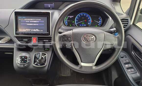 Buy Used Toyota Voxy White Car in Brazzaville in Municipality of Brazzaville Buy Used Toyota Voxy White Car in Brazzaville in Municipality of Brazzaville