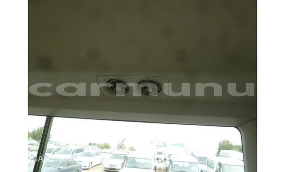 Acheter Import Voiture Toyota Coaster Blanc à Import - Dubai, Région de la Bouenza Acheter Import Voiture Toyota Coaster Blanc à Import - Dubai, Région de la Bouenza