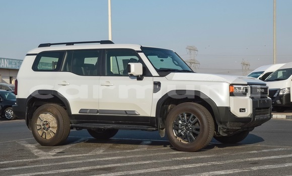 Acheter Neuf Voiture Toyota Prado Blanc à Brazzaville, Commune de Brazzaville Acheter Neuf Voiture Toyota Prado Blanc à Brazzaville, Commune de Brazzaville