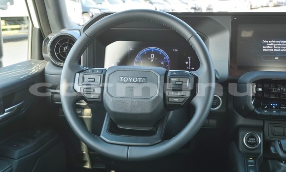 Acheter Neuf Voiture Toyota Prado Blanc à Brazzaville, Commune de Brazzaville Acheter Neuf Voiture Toyota Prado Blanc à Brazzaville, Commune de Brazzaville