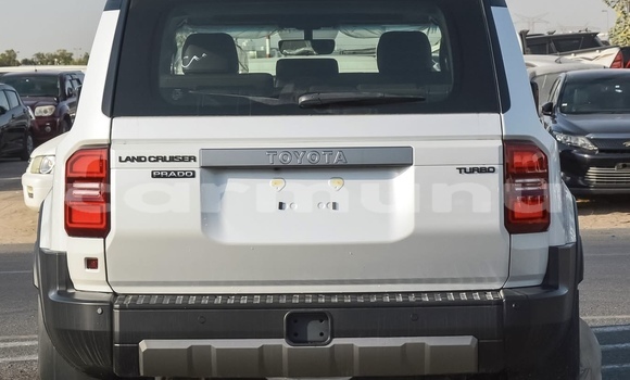 Acheter Neuf Voiture Toyota Prado Blanc à Brazzaville, Commune de Brazzaville Acheter Neuf Voiture Toyota Prado Blanc à Brazzaville, Commune de Brazzaville