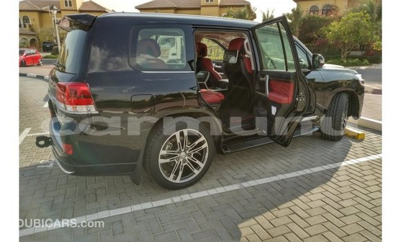 Acheter Import Voiture Toyota Land Cruiser Noir à Import - Dubai, Région de la Bouenza Acheter Import Voiture Toyota Land Cruiser Noir à Import - Dubai, Région de la Bouenza