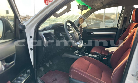 Acheter Occasion Voiture Toyota Hilux Blanc à Brazzaville, Commune de Brazzaville Acheter Occasion Voiture Toyota Hilux Blanc à Brazzaville, Commune de Brazzaville