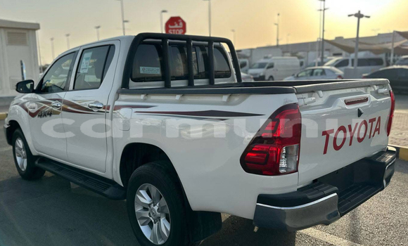 Acheter Occasion Voiture Toyota Hilux Blanc à Brazzaville, Commune de Brazzaville Acheter Occasion Voiture Toyota Hilux Blanc à Brazzaville, Commune de Brazzaville