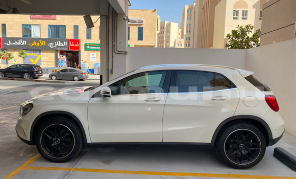 Acheter Occasion Voiture Mercedes-Benz GLA-klasse Blanc à Brazzaville, Commune de Brazzaville Acheter Occasion Voiture Mercedes-Benz GLA-klasse Blanc à Brazzaville, Commune de Brazzaville