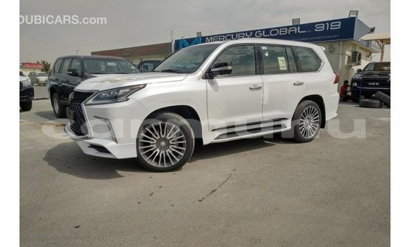 Acheter Import Voiture Lexus LX Blanc à Import - Dubai, Région de la Bouenza Acheter Import Voiture Lexus LX Blanc à Import - Dubai, Région de la Bouenza